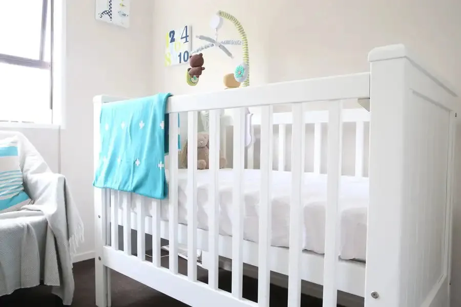 Brolly Sheets Mattress Protector for Cot - Fitted & Quilted - WHITE