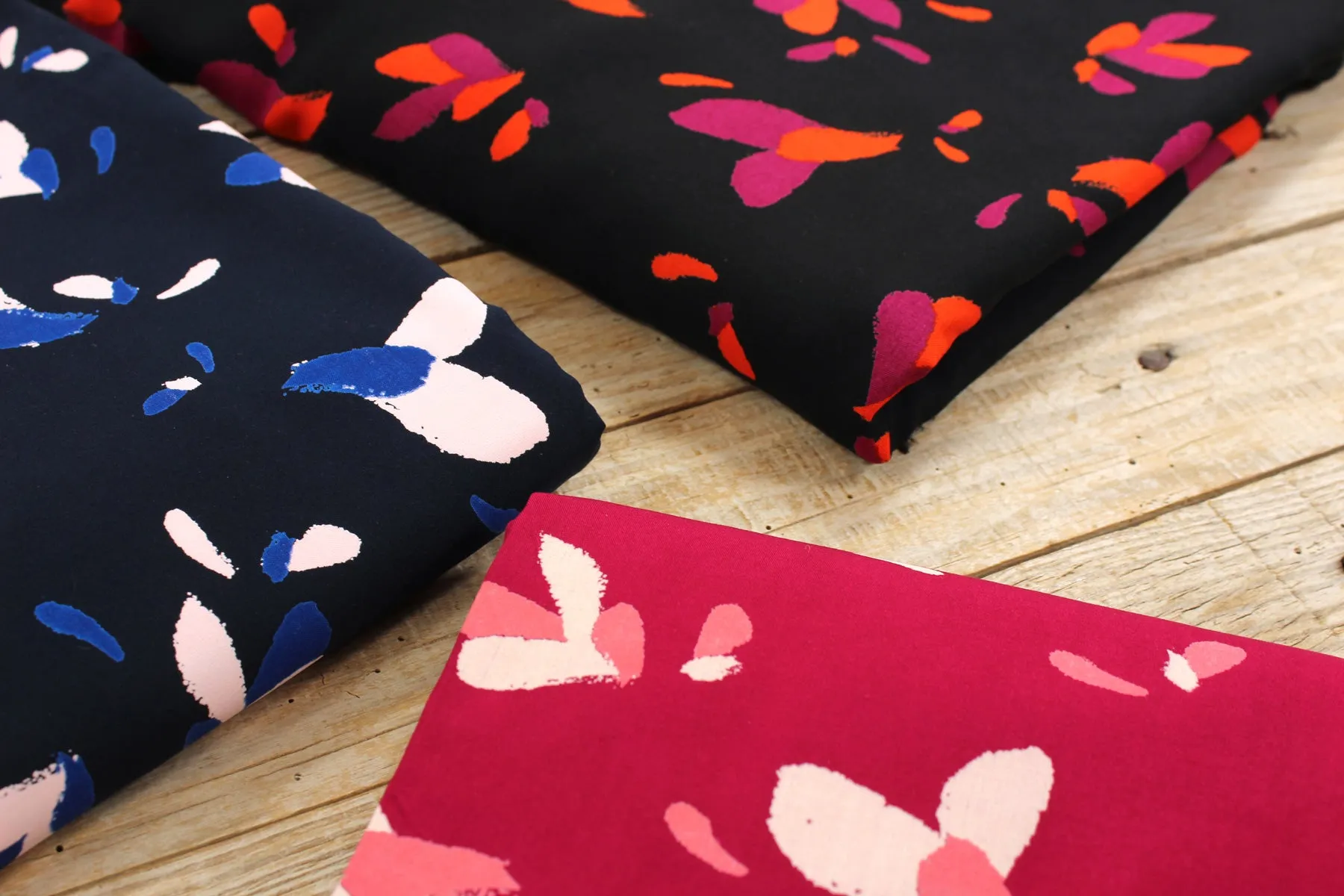 Églantine & Zoé - Petali Navy Blue Viscose Poplin Fabric